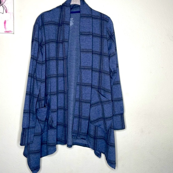 Cuddl Duds Sweaters - Cuddl Duds shawl collar comfortwear cardigan robe in blue & gray plaid, size M